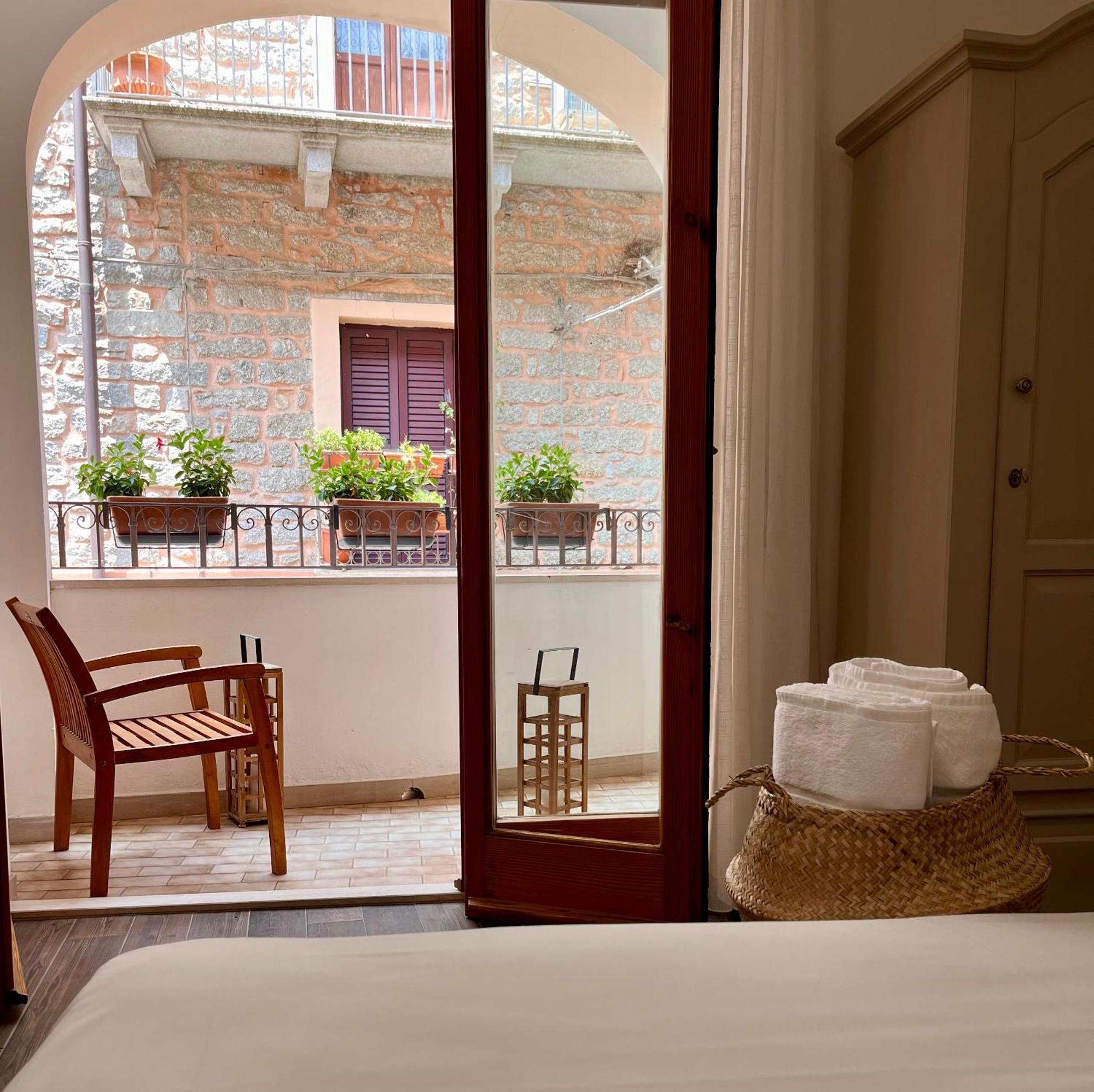 Carrales Guest House Nuoro  Exterior foto